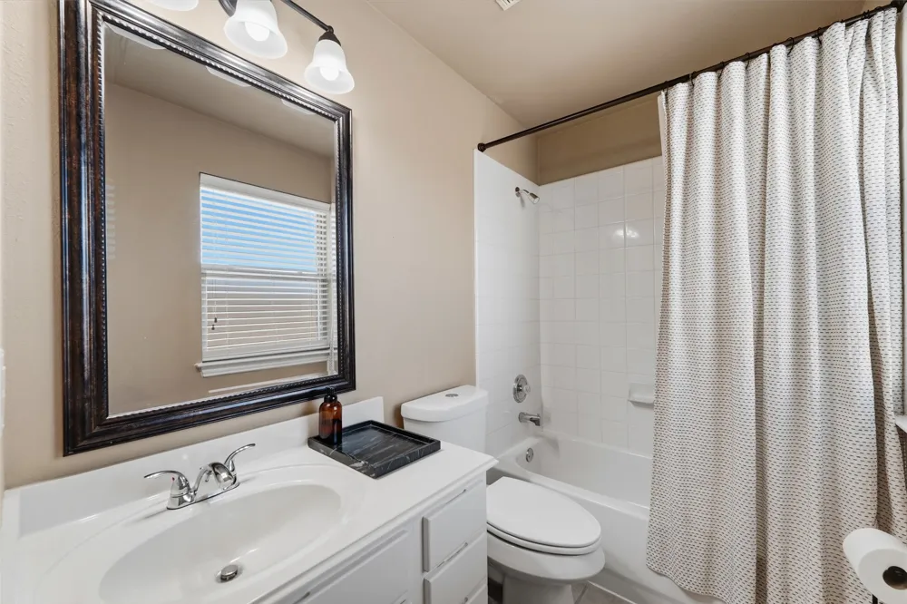 1530 Fairlakes Pointe Drive Rockwall, TX 75087