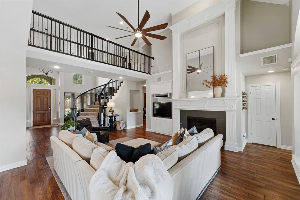 1530 Fairlakes Pointe Drive Rockwall, TX 75087