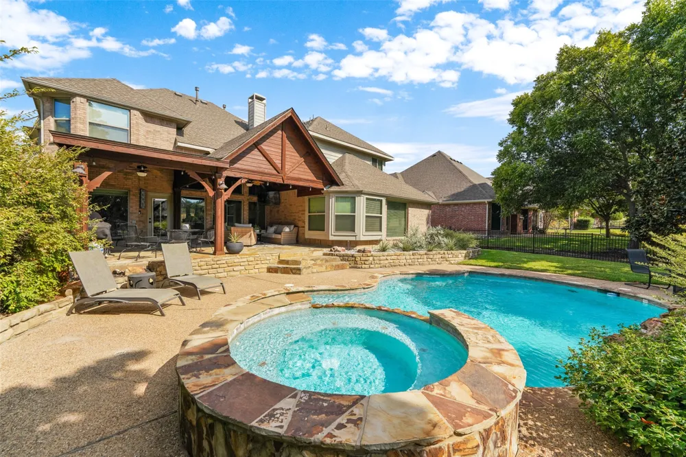 1530 Fairlakes Pointe Drive Rockwall, TX 75087