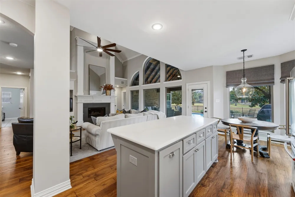 1530 Fairlakes Pointe Drive Rockwall, TX 75087