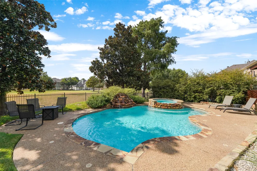 1530 Fairlakes Pointe Drive Rockwall, TX 75087