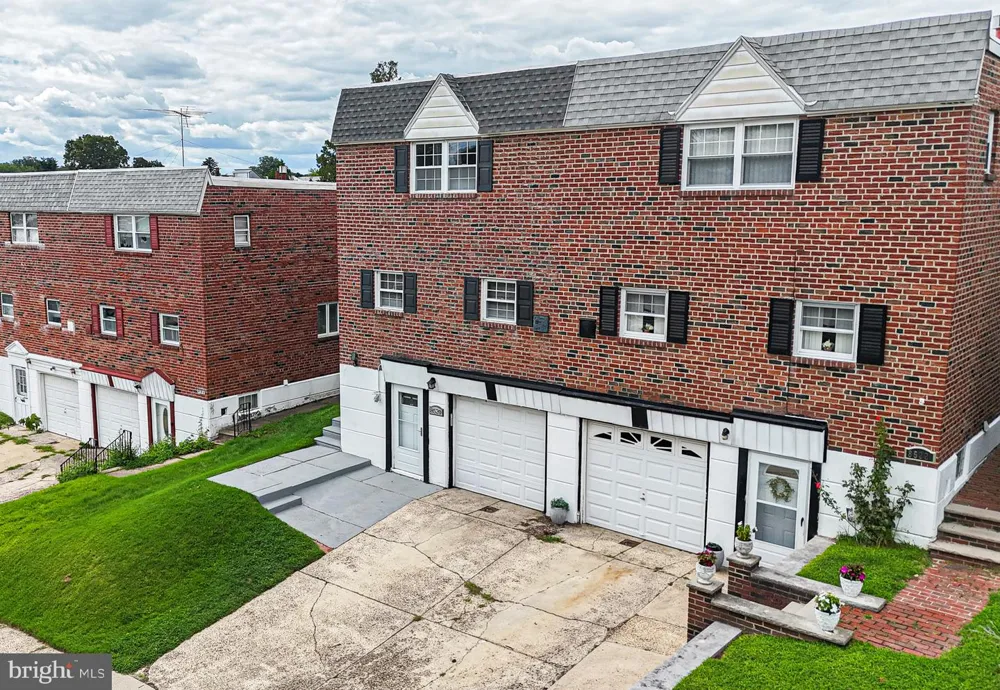 8520 BRIDLE ROAD Philadelphia, PA 19111