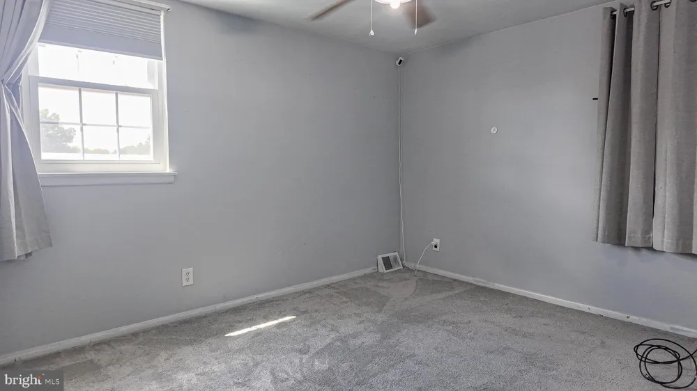 8520 BRIDLE ROAD Philadelphia, PA 19111