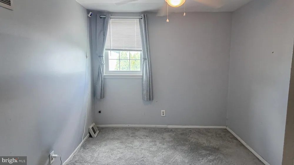 8520 BRIDLE ROAD Philadelphia, PA 19111