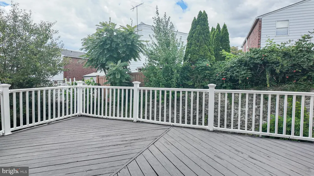 8520 BRIDLE ROAD Philadelphia, PA 19111
