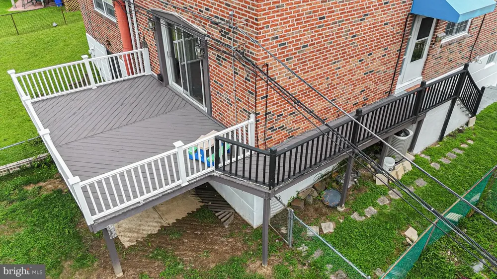 8520 BRIDLE ROAD Philadelphia, PA 19111