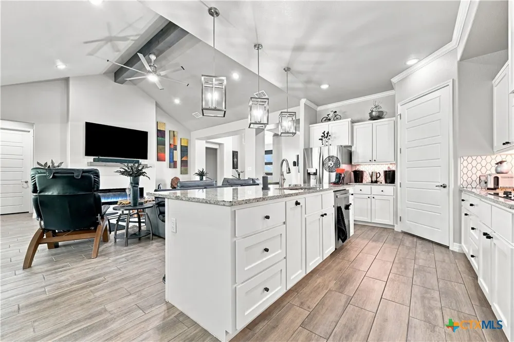 3018 Box Canyon Circle Nolanville, TX 76559