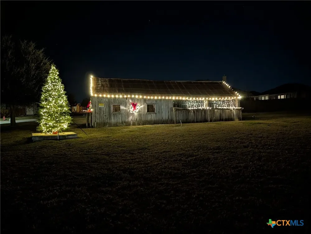 3018 Box Canyon Circle Nolanville, TX 76559