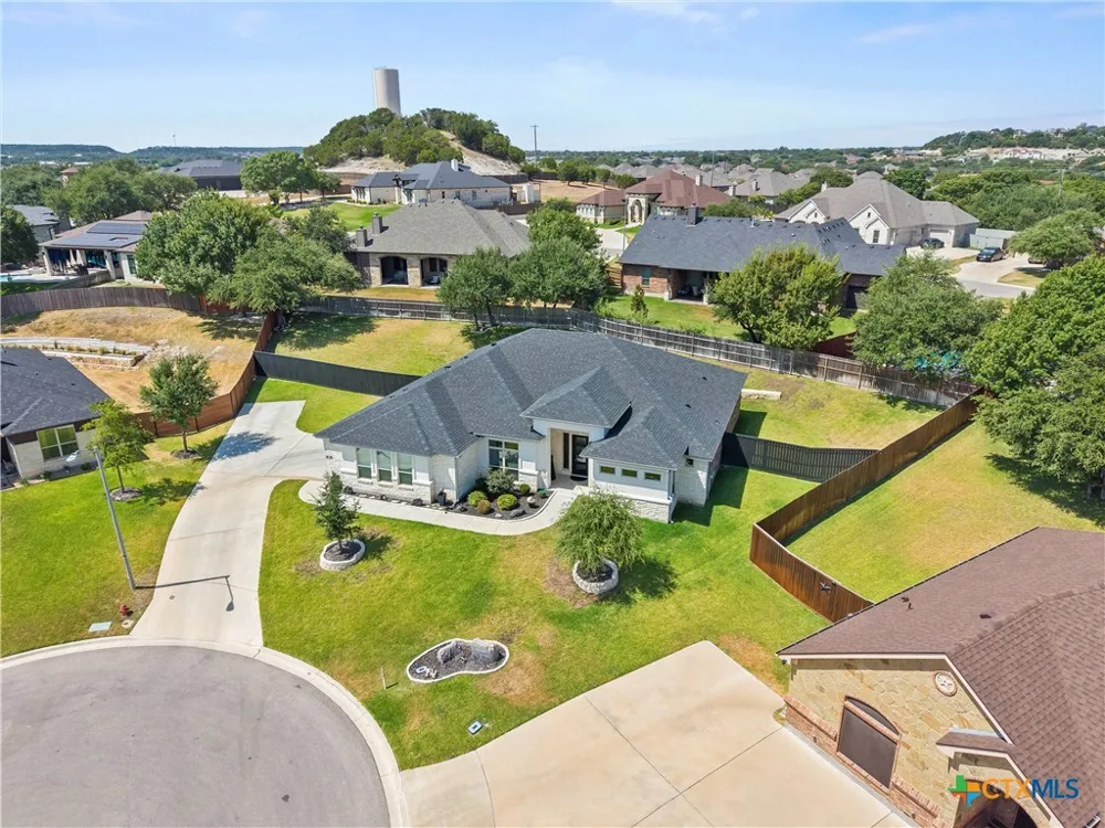 3018 Box Canyon Circle Nolanville, TX 76559