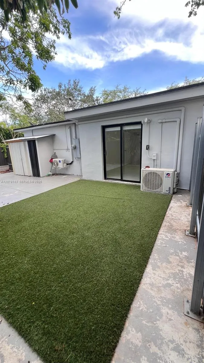 841 S 24th Ave Hollywood, FL 33020