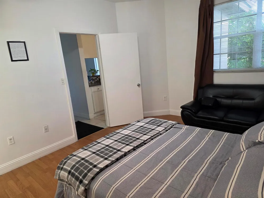 1821 NW 96TH TERRACE #5C Pembroke Pines, FL 33024