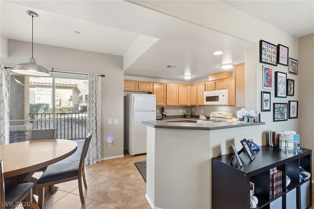 6868 Sky Pointe Drive #1073 Las Vegas, NV 89131
