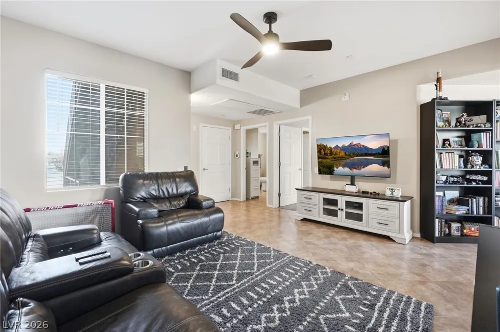 6868 Sky Pointe Drive #1073 Las Vegas, NV 89131