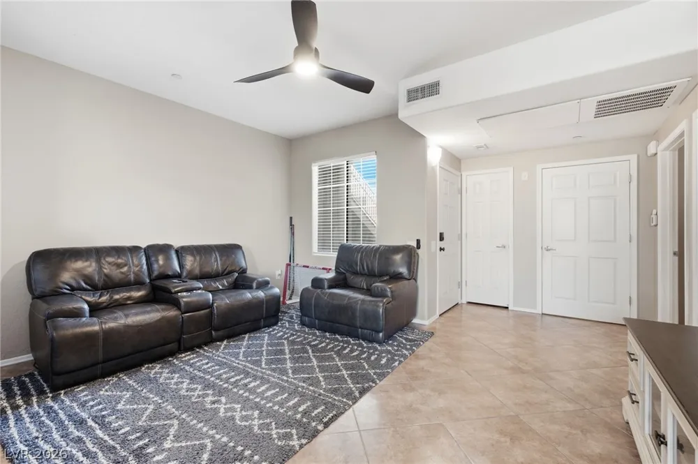 6868 Sky Pointe Drive #1073 Las Vegas, NV 89131