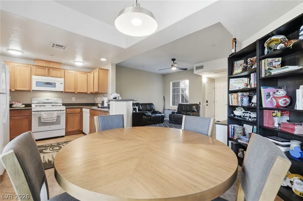 6868 Sky Pointe Drive #1073 Las Vegas, NV 89131