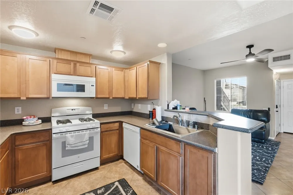 6868 Sky Pointe Drive #1073 Las Vegas, NV 89131