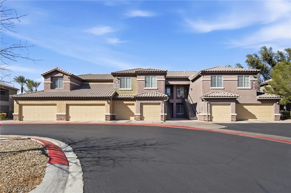 6868 Sky Pointe Drive #1073 Las Vegas, NV 89131