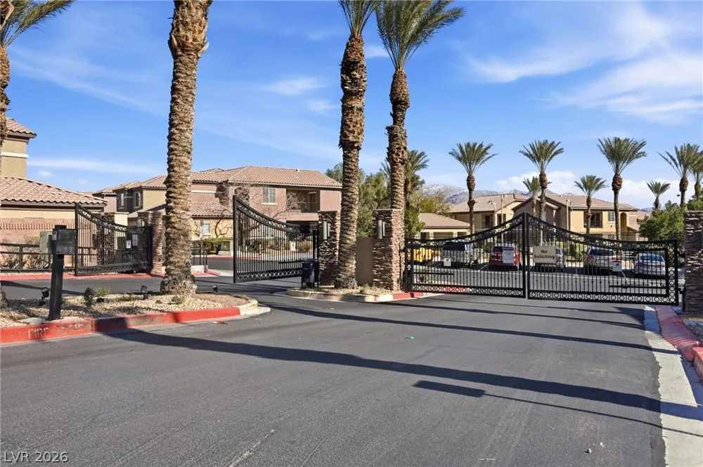 6868 Sky Pointe Drive #1073 Las Vegas, NV 89131