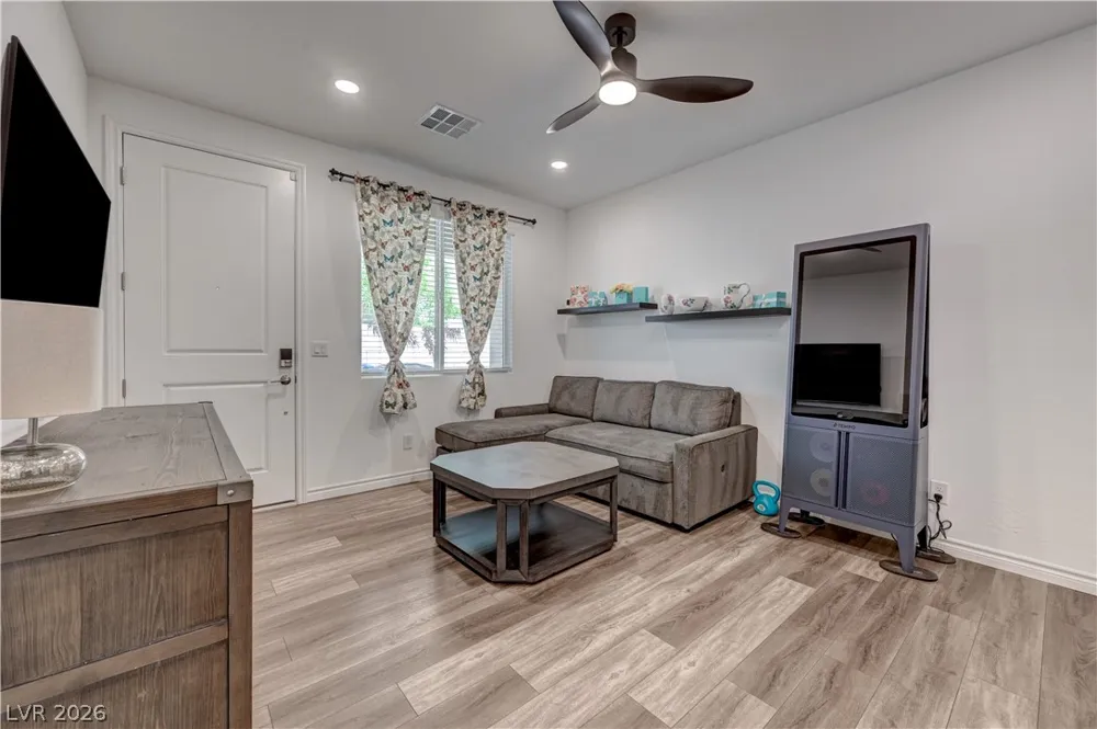 10075 Gila River Street Las Vegas, NV 89178