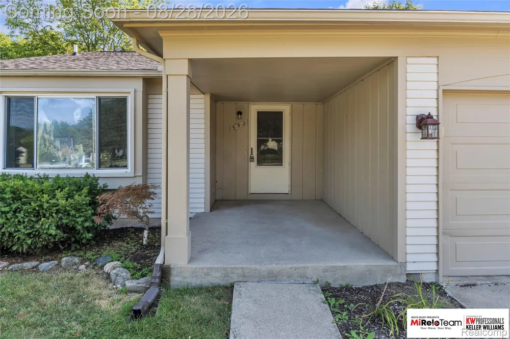 352 Winchester Street South Lyon City, MI 48178