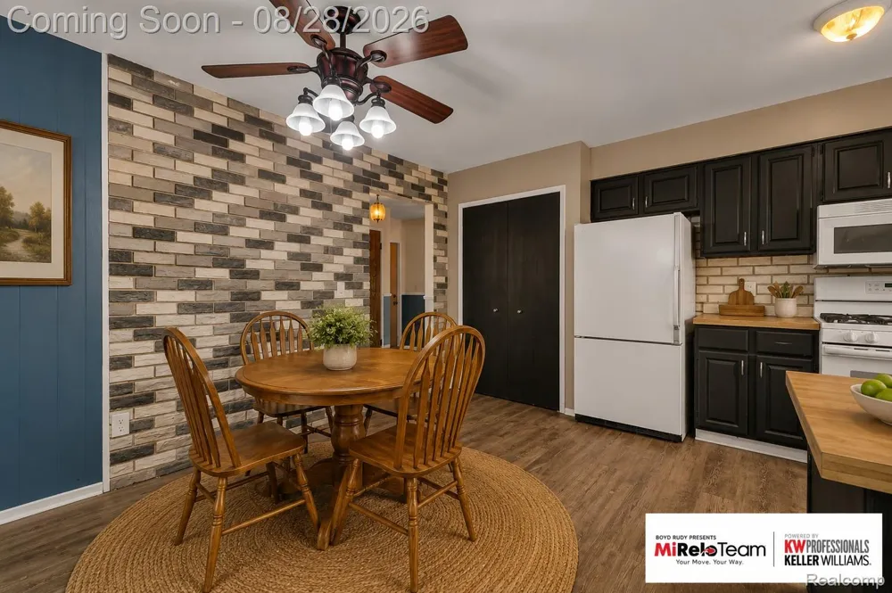 352 Winchester Street South Lyon City, MI 48178