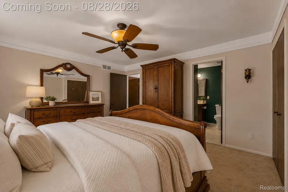 352 Winchester Street South Lyon City, MI 48178