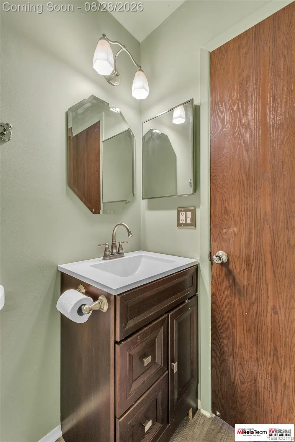 352 Winchester Street South Lyon City, MI 48178