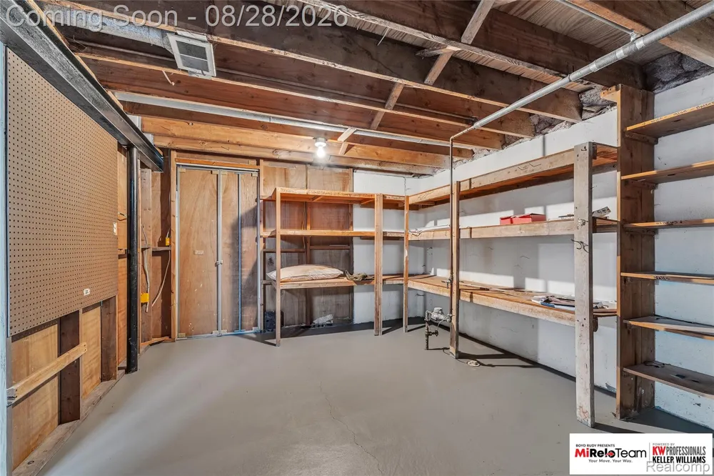 352 Winchester Street South Lyon City, MI 48178