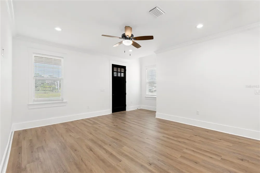 3923 W GRAY STREET Tampa, FL 33609