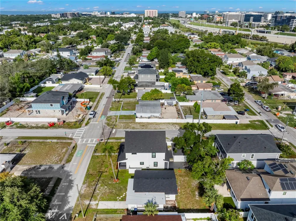 3923 W GRAY STREET Tampa, FL 33609