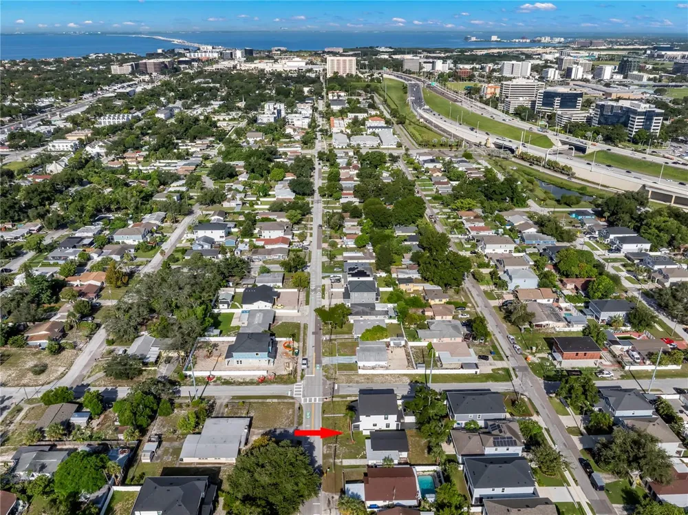 3923 W GRAY STREET Tampa, FL 33609