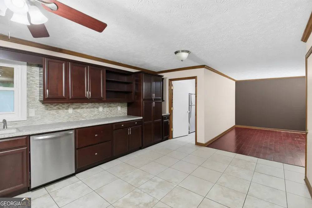 110 HEARTHSTONE DR Stockbridge, GA 30281