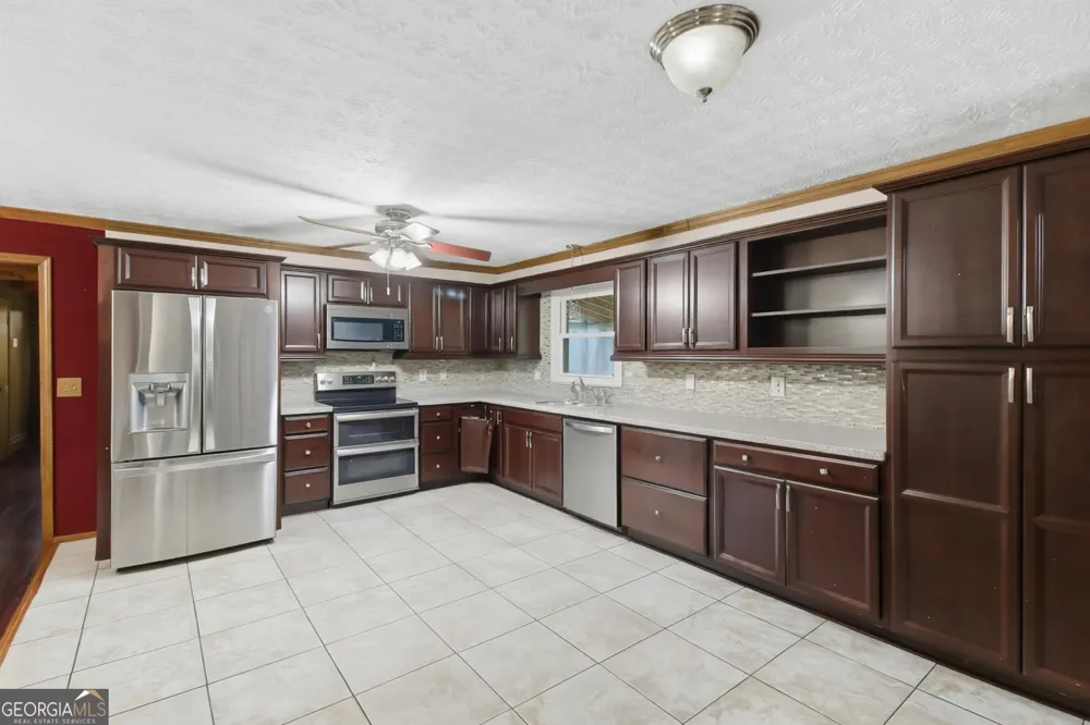 110 HEARTHSTONE DR Stockbridge, GA 30281