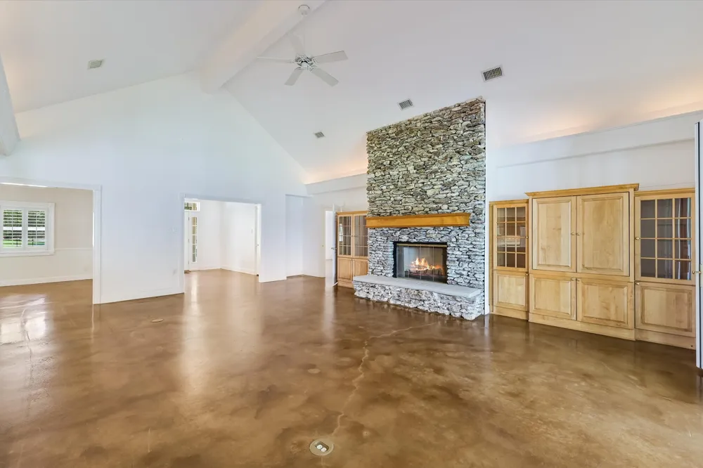 3820 River Road Wimberley, TX 78676
