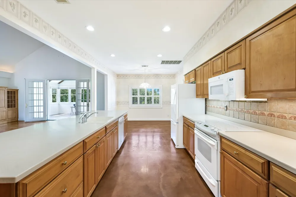 3820 River Road Wimberley, TX 78676