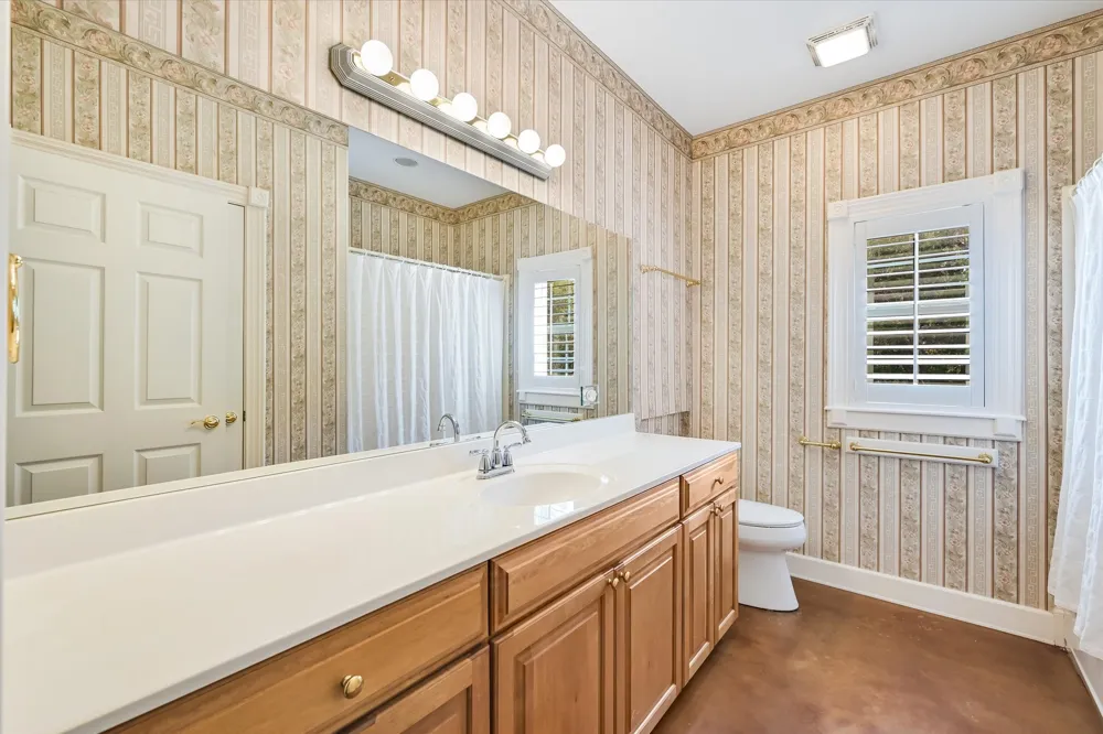 3820 River Road Wimberley, TX 78676