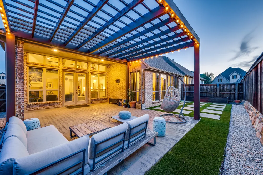 125 Erling Lane Irving, TX 75039