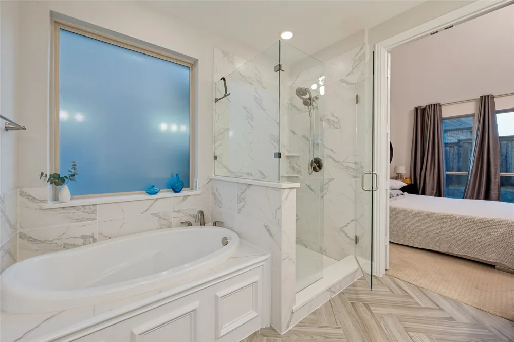 125 Erling Lane Irving, TX 75039