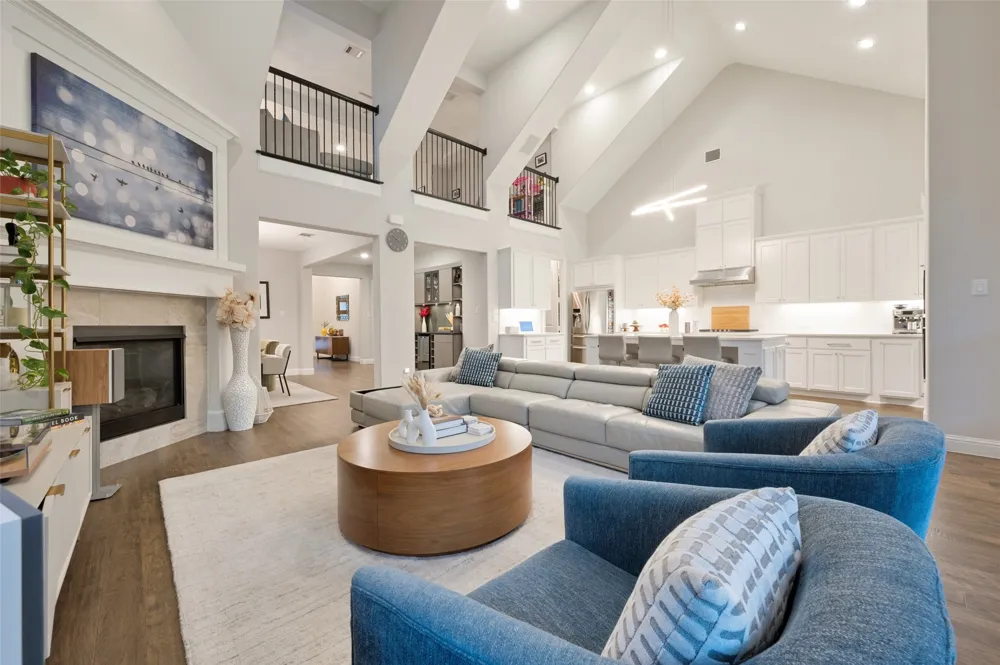125 Erling Lane Irving, TX 75039