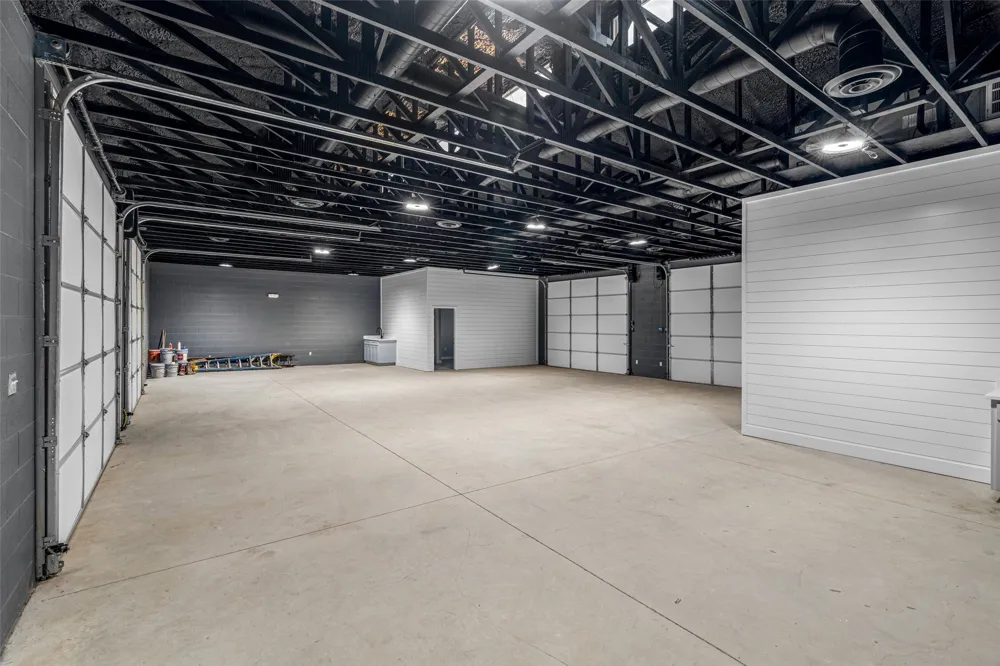 2555 Paluxy Highway Granbury, TX 76048