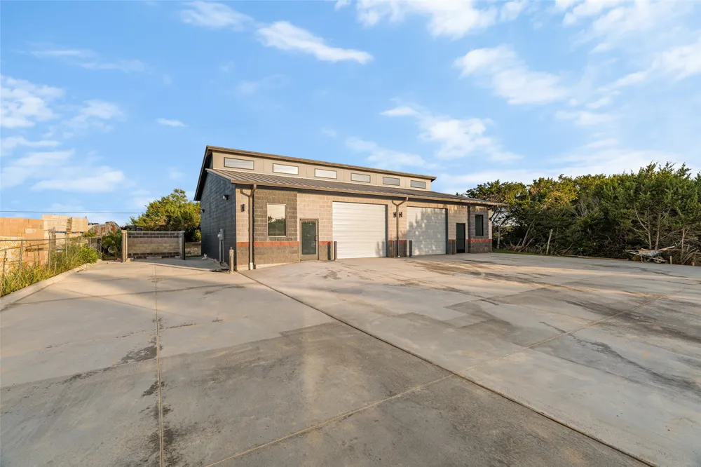 2555 Paluxy Highway Granbury, TX 76048