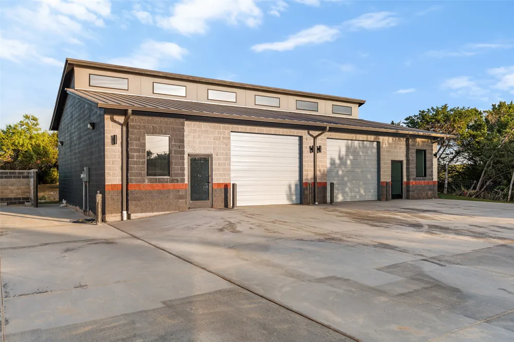 2555 Paluxy Highway Granbury, TX 76048