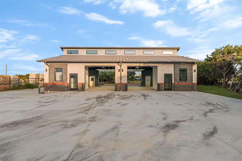 2555 Paluxy Highway Granbury, TX 76048