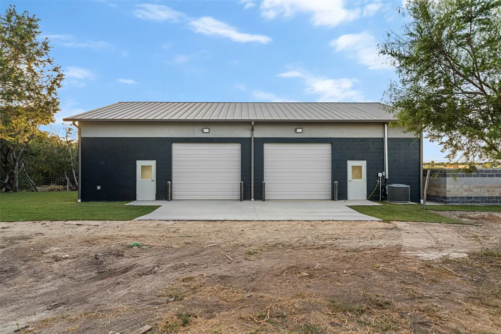 2555 Paluxy Highway Granbury, TX 76048