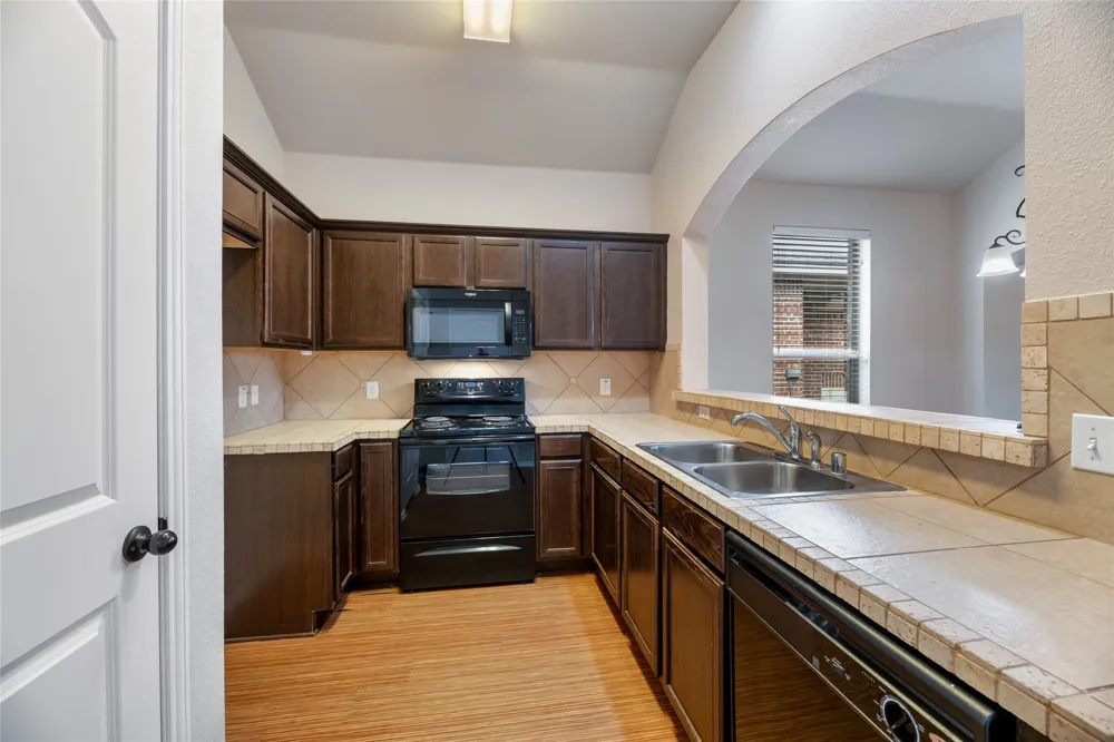 355 Armstrong Lane Lavon, TX 75166
