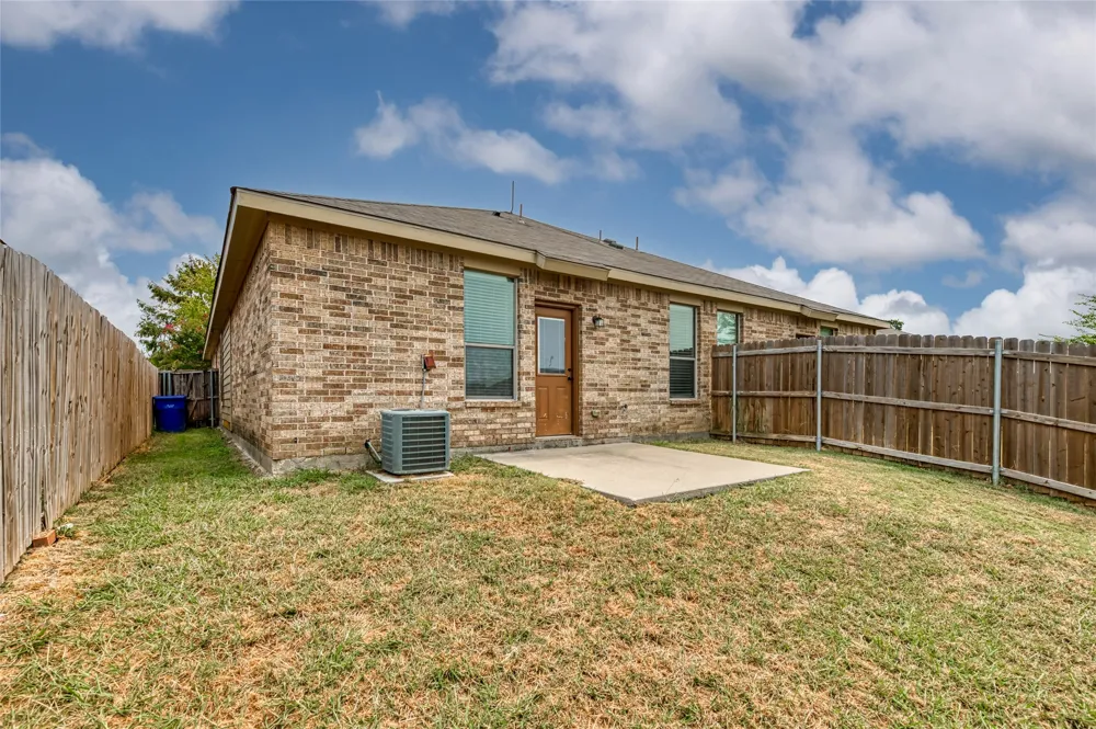 355 Armstrong Lane Lavon, TX 75166