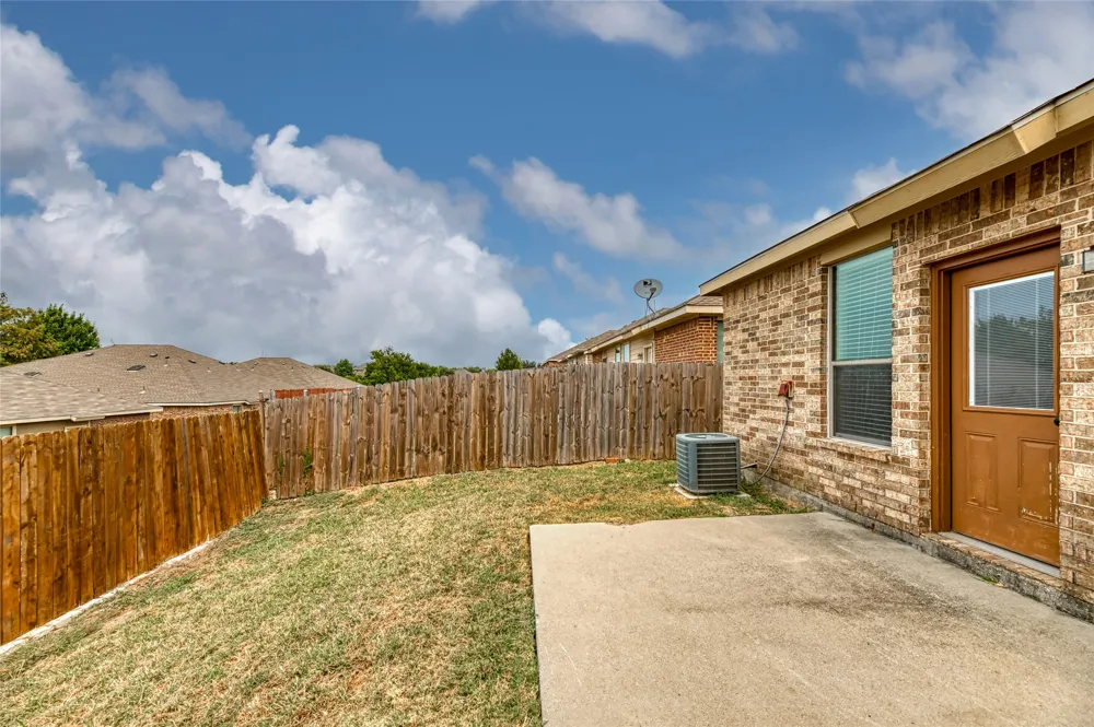 355 Armstrong Lane Lavon, TX 75166