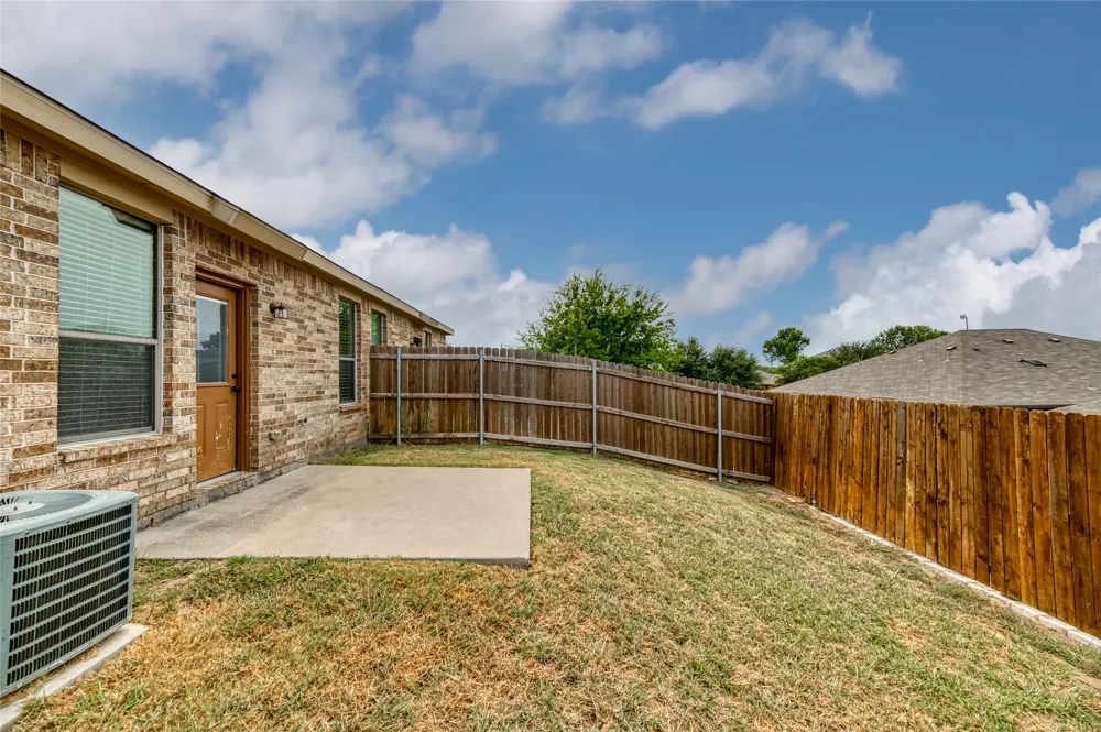 355 Armstrong Lane Lavon, TX 75166