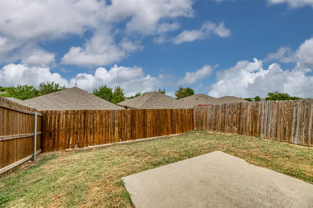 355 Armstrong Lane Lavon, TX 75166