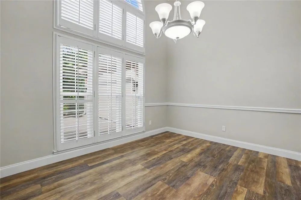 102 Legacy Court Woodstock, GA 30189